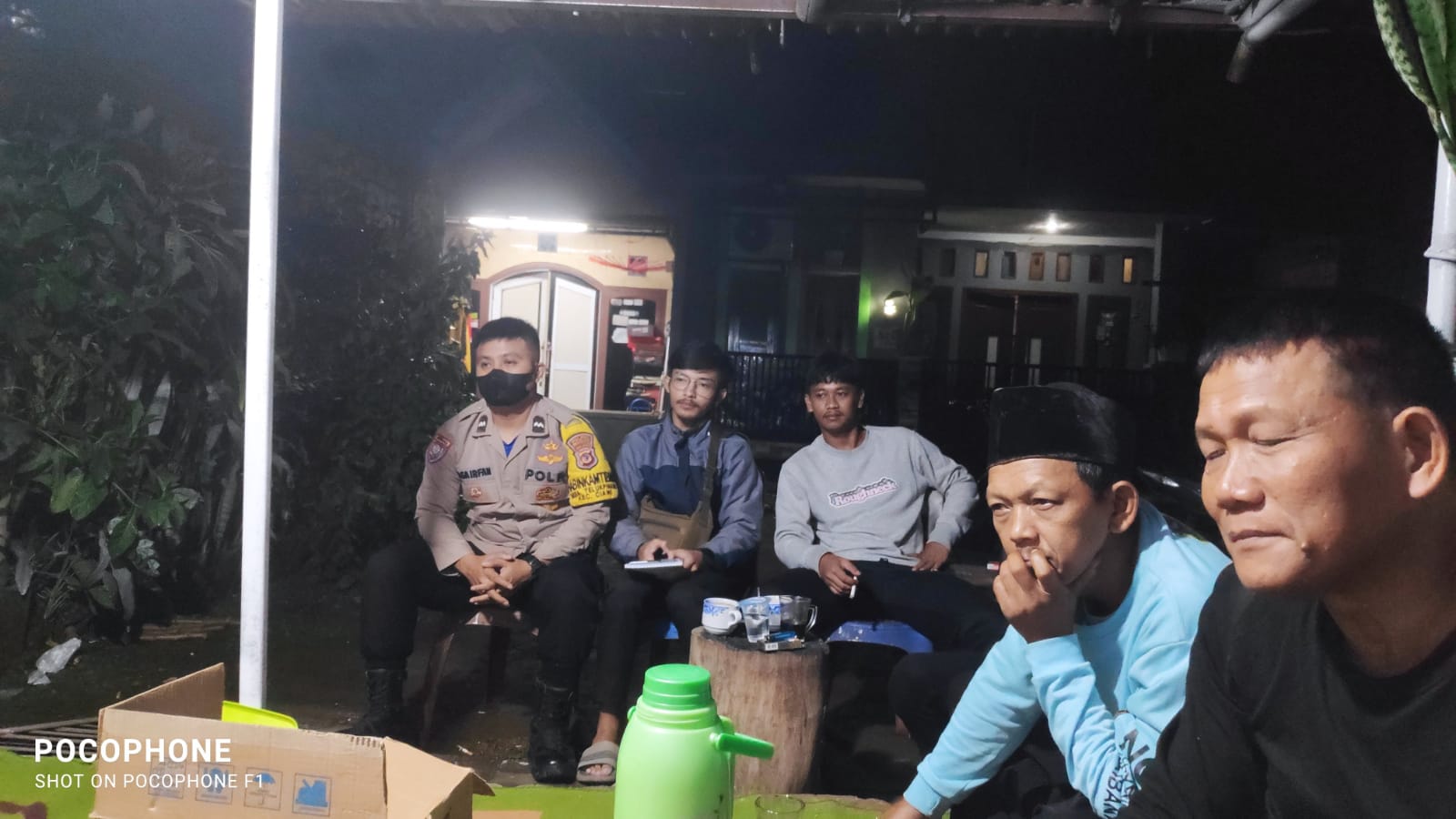 Bhabinkamtibmas Wilayah Hukum Polsek Cwi Polres Bogor Guat Cooling Sistem Patroli Sambang Siskamling Warga Masyarakat Dialog Kamtibmas Ajak Jaga Kondusifitas Selama Bulan Suci Ramadhan 1446 Aman