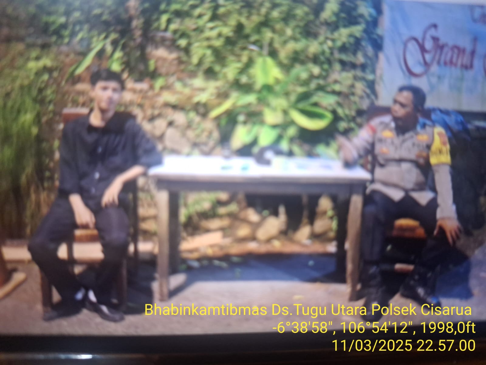 Bhabinkamtibmas Wilayah Hukum Polsek CSR Polres Bogor, Giat Cooling Sistem Kontrol Petugas Keamanan Komplek Pastikan Tidak Ada Gangguan Kamtibmas Dibulan Suci Ramadhan 1446 H