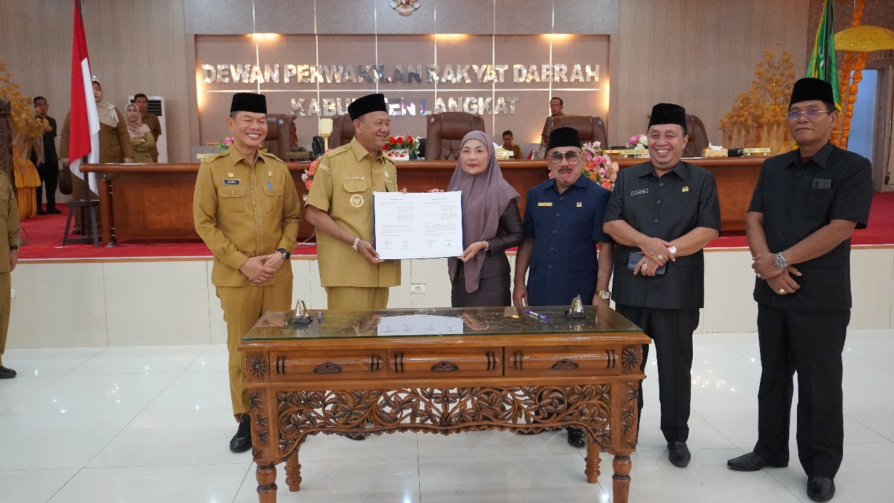 DPRD Langkat Gelar Paripurna LKPJ Bupati  