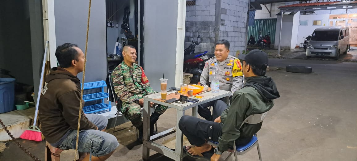 Sinergitas TNI Polri Wilayah Hukum Polsek Ciampea Giat Cooling Sistem Monitoring Sekaligus Sambang Siskamling Warga Binaan Beri Pesan ajak Jaga Kondusifitas Cegah Gangguan Kamtibmas