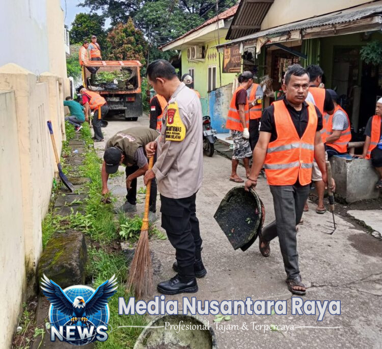 Sinergitas Babinkamtibmas Bersama Warga, Dalam Pelaksanaan Program Pembangunan Melalui Padat Karya Tunai Desa, di Desa Sukaresmi, Kecamatan Cikarang Selatan, Kabupaten Bekasi
