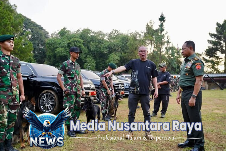 Tingkatkan Kemampuan K9 TNI, Panglima TNI Tinjau Pelatihan Anjing Pelacak di Bogor