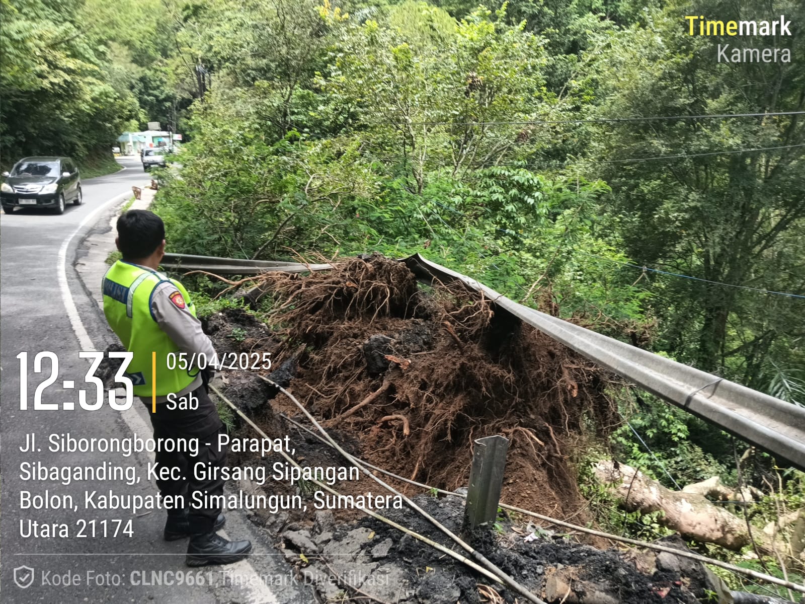 Himbauan Polres Simalungun Waspada Lokasi Longsor dan Pohon Tumbang di Jembatan Sibaganding