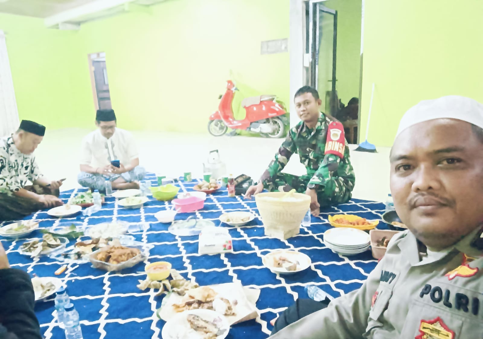 Sinergitas TNI Polri Wilayah Hukum Parungpanjang Giat Cooling Sistem Silahturahmi Tokoh Agama Dan Masyarakat Ajak Jaga Kondusifitas Cegah Gangguan Kamtibmas