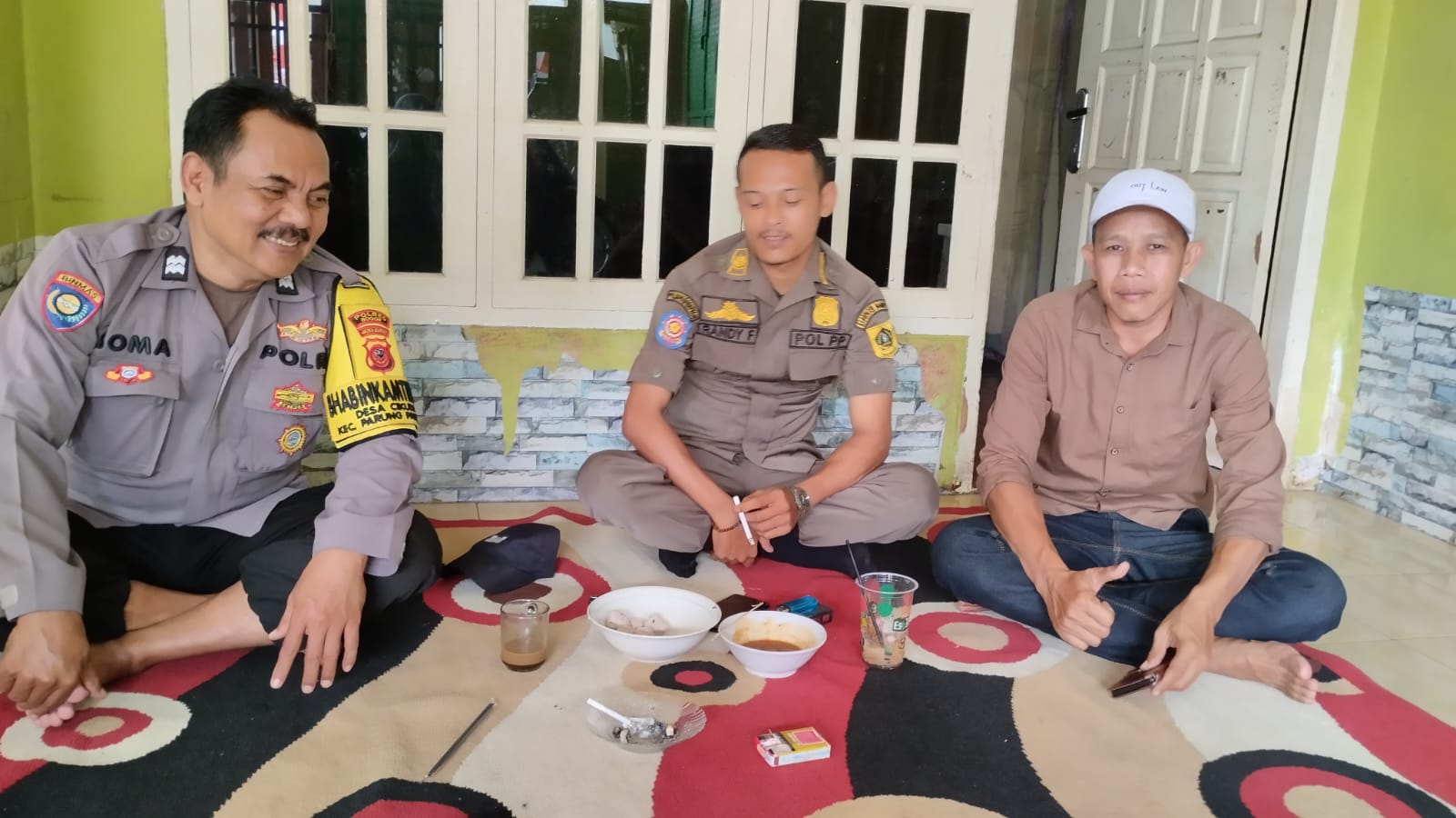 Bhabinkamtibmas Wilayah Hukum Polsek Parungpanjang Patroli Sambang Bersama Satpol PP Kecamatan Monitoring Ajak Jaga Kondusifitas Cegah Gangguan Kamtibmas Masih Suasana Lebaran