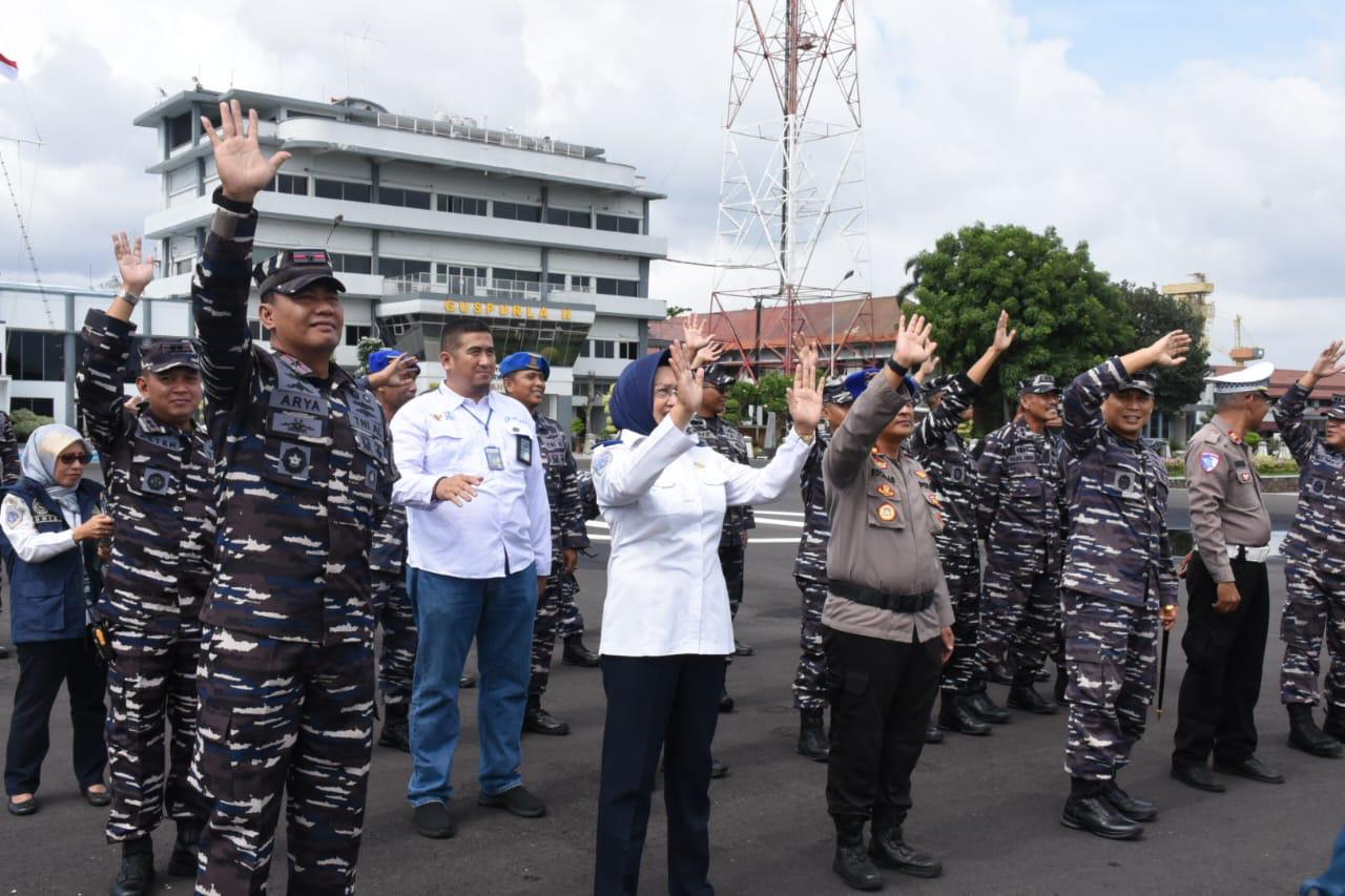 Arus Balik Lebaran 1446 H/2025 M, Ratusan Pemudik Gratis TNI AL Dengan Kapal Perang Diberangkatkan Dari Surabaya
