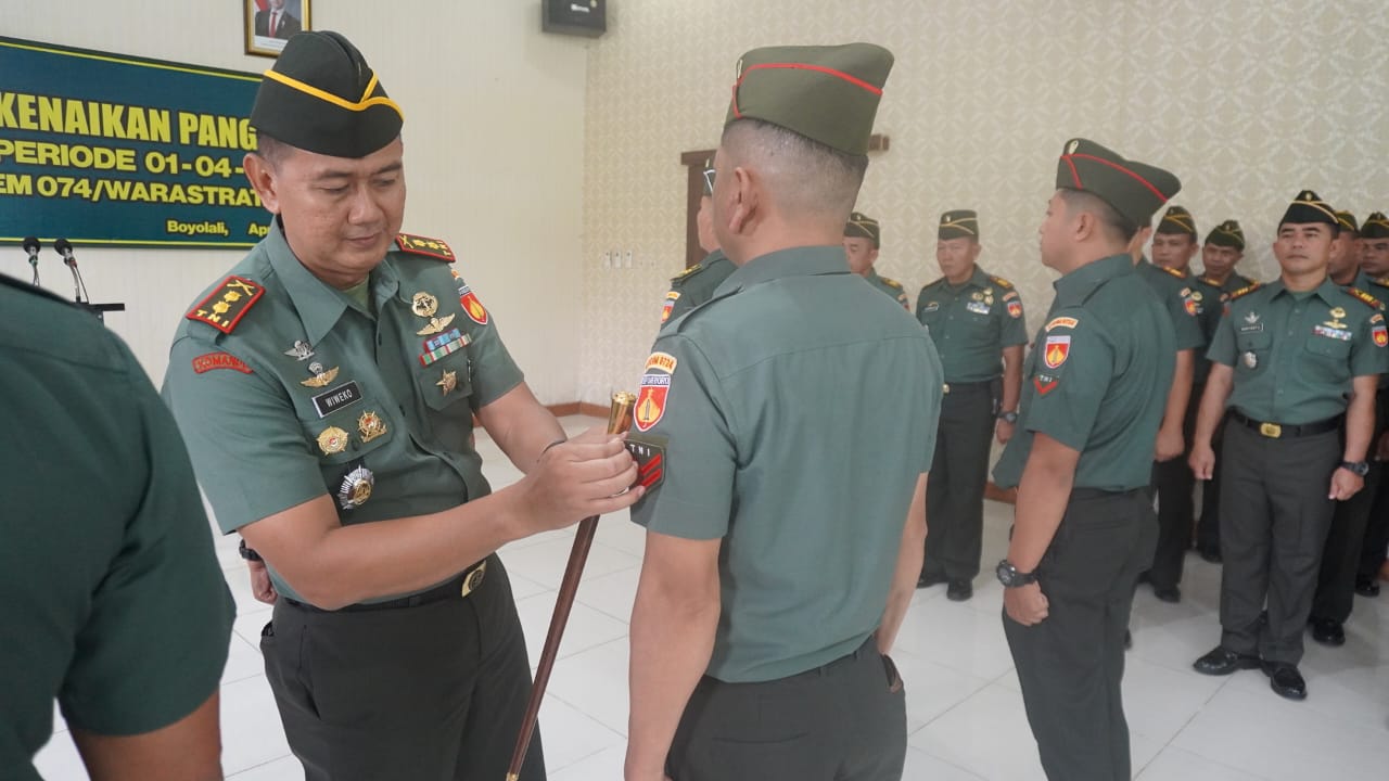 Dandim Pimpin Upacara Kenaikan Pangkat Prajurit Kodim Boyolali Atas Dedikasi Dan Loyalitasnya