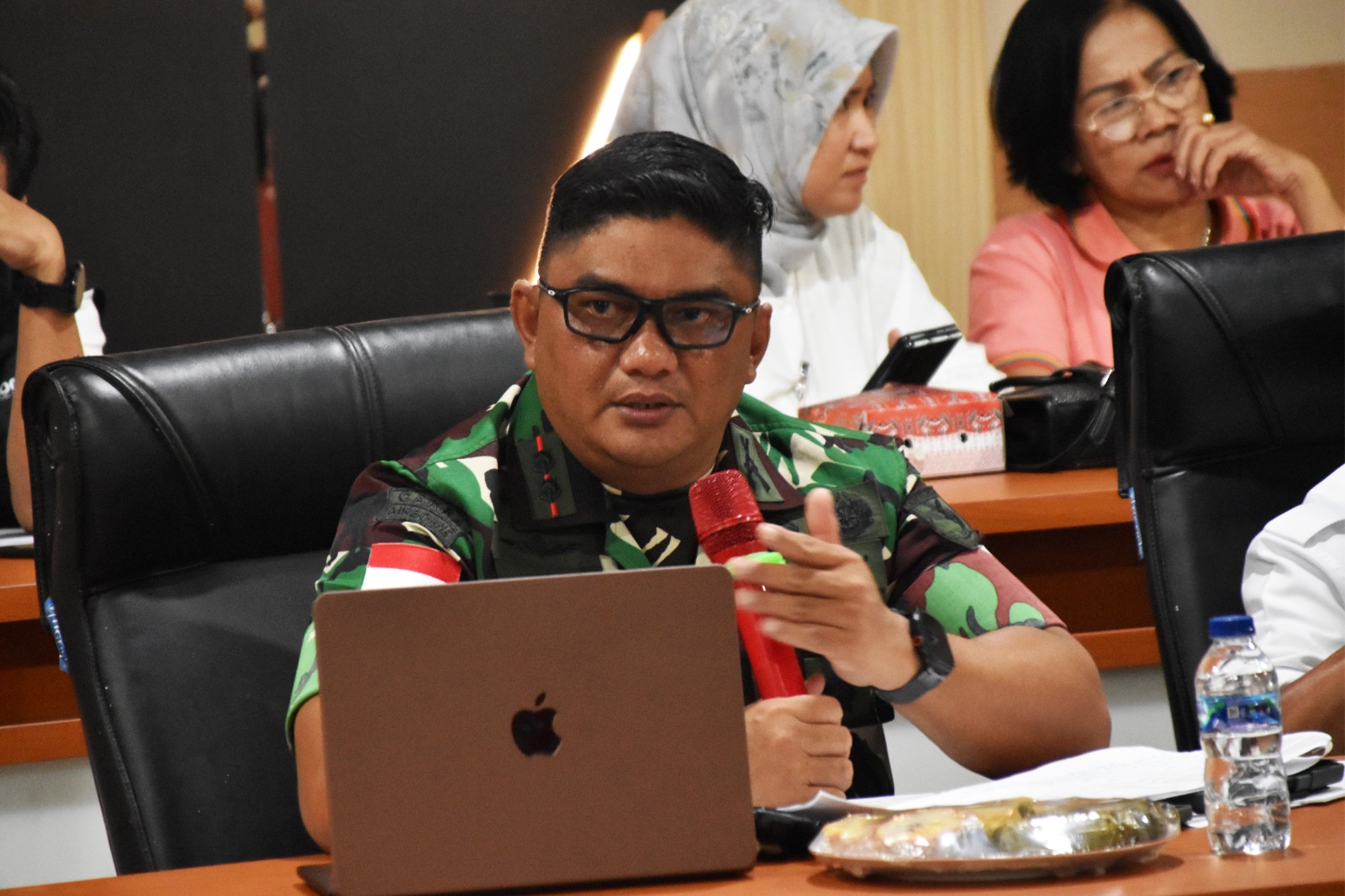 TANGIS PETANI TAK BOLEH JADI BIASA; GABAH MEREKA, TANGGUNG JAWAB KITA