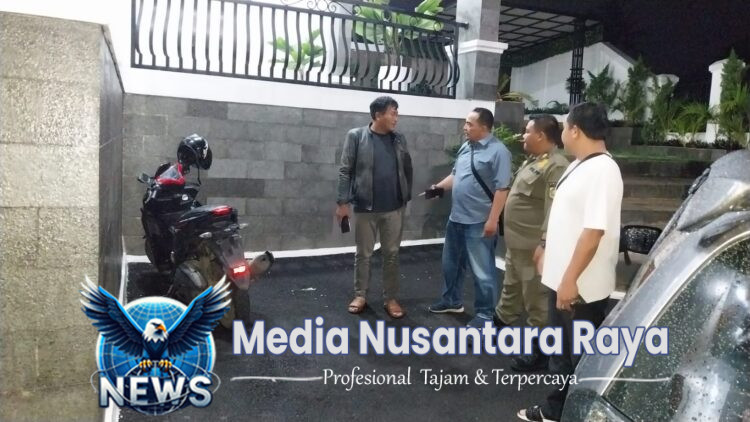 Personil Polsek Cibungbulang Patroli Sambang Tokoh Masyarakat Dialog Ajak Jaga Kondusifitas Cegah Gangguan Kriminalitas