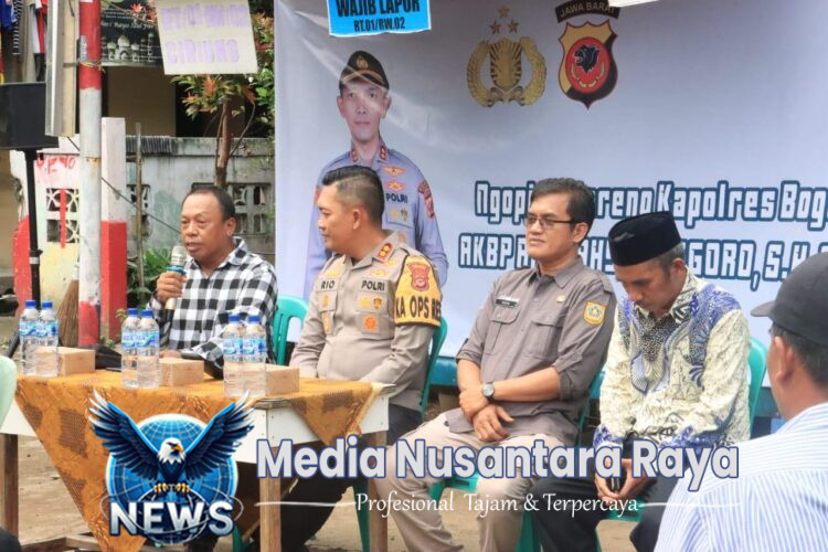 Kapolres Bogor AKBP Rio Wahyu Anggoro, S.H., S.I.K., M.H. Mendengarkan Keluhan Warga Dalam Mencari Solusi, Melalui Jumat Curhat