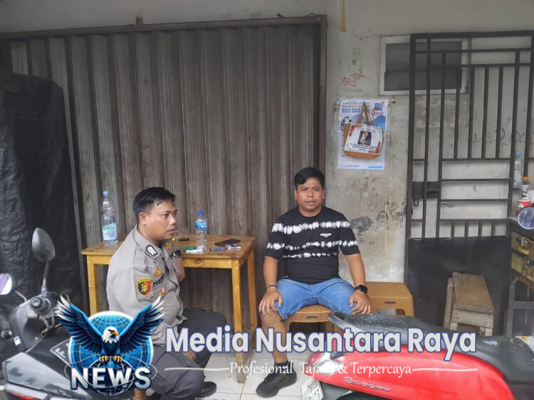 Bhabinkamtibmas Wilayah Hukum Polsek Parung Polres Bogor Giat Cooling Sistem Menjalin Kedekatan Dengan Warga Desa Binaan Ajak Jaga Kondusifitas Cegah Gangguan Kamtibmas