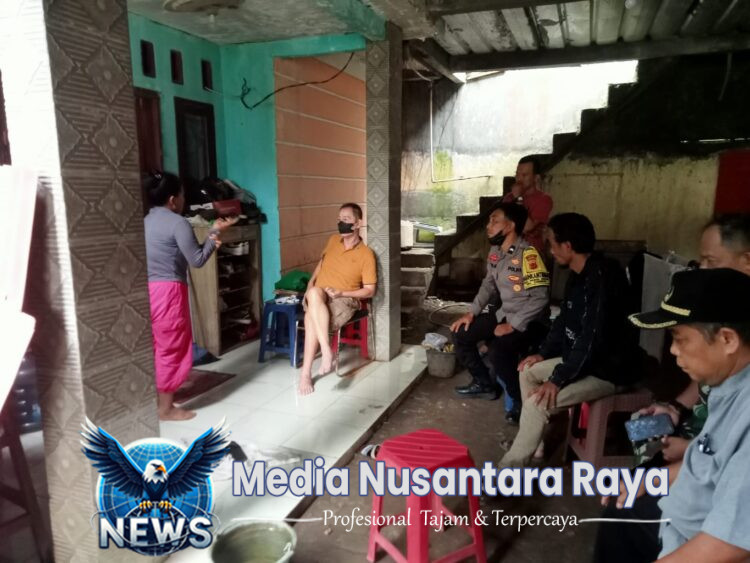 Sinergitas TNI Polri Wilayah Hukum Polsek Parung Polres Bogor Desa Bojong Sempu Silahturahmi Ajak Jaga Kondusifitas Cegah Gangguan Kamtibmas