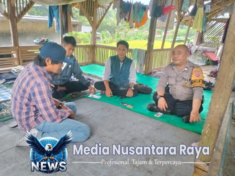 Bhabinkamtibmas Wilayah Polsek Cijeruk Polres Bogor Giat Cooling Sistem Silahturahmi Beri Himbauan Ajak Jaga Kondusifitas Cegah Gangguan Kamtibmas