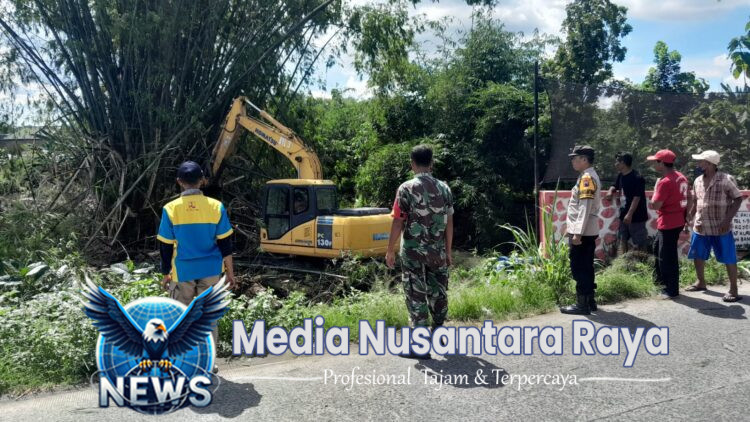 Antisipasi Banjir Babinsa Ngemplak Dampingi Tim BBWS Normalisasi Sungai
