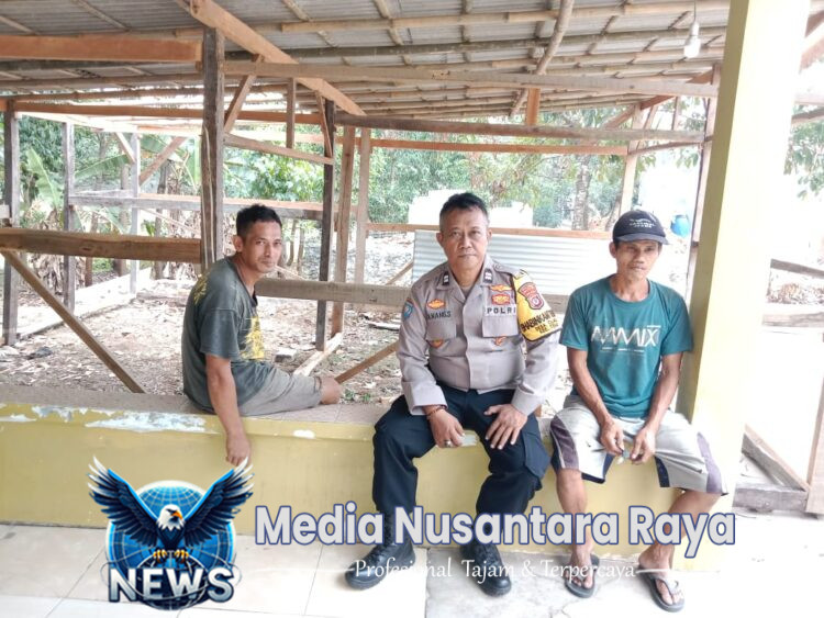 Bhabinkamtibmas Wilayah Hukum Polsek Tenjo Polres Bogor Giat Cooling Sistem Sambang Warga Desa Cilaku  Sampaikan Pesan Ajak Jaga Kondusifitas Cegah Gangguan Kamtibmas