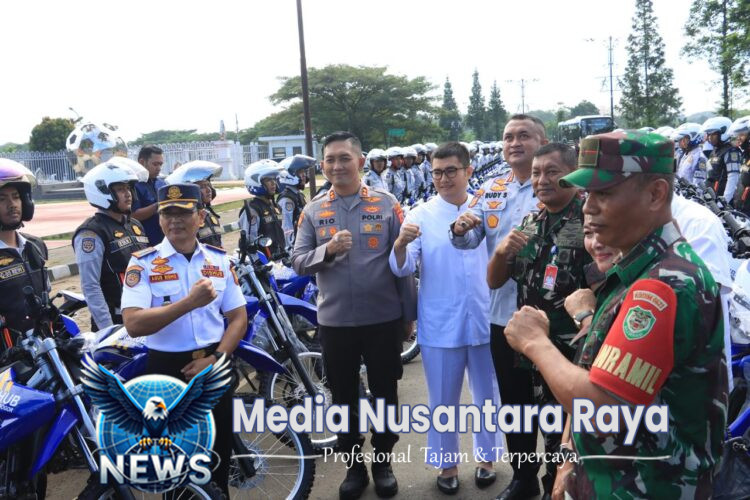 Kapolres Bogor AKBP Rio Wahyu Anggoro Bersama Bupati Dan Forkopimda Tinjau Pelaksanaan Uji Berkala Kendaraan Bermotor Keliling Oleh Dinas Perhubungan Kabupaten Bogor