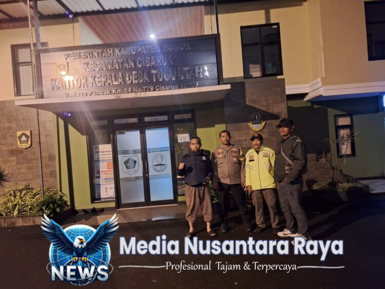 Bhabinkamtibmas Wilayah Hukum Polsek CSR Polres Bogor kontrol Pos kamling Sampaikan Himbauan Ajak Jaga Kondusifitas Cegah Gangguan Kriminalitas