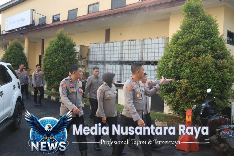 Kapolres Bogor Didampingi Pejabat Utama Polres Bogor Cek Sarana Prasarana Polres Bogor Dalam Tingkatkan Pelayanan Untuk Masyarakat