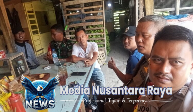 Bhabinkamtibmas Desa Citeureup mengikuti Penertiban PKL Pasar Citeureup