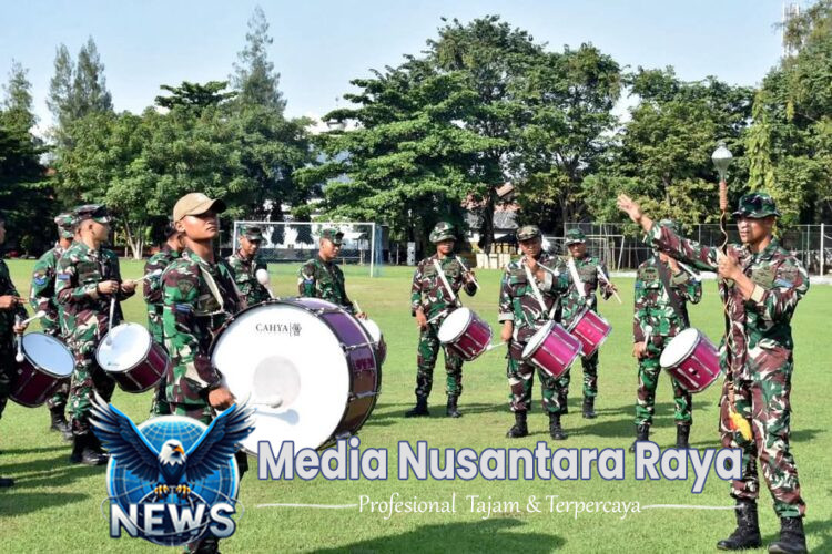 Prajurit Yonif 5 Marinir Asah Kemampuan Dalam Mainkan Alat Musik Drumband