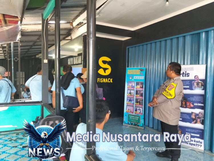 Bhabinkamtibmas Wilayah Hukum Polsek Dramaga Polres Bogor Ds.Sukawening, Giat Cooling Sistem Sambang Pengusaha UMKM Beri Pesan Ajak Jaga Kondusifitas Cegah Gangguan Kamtibmas