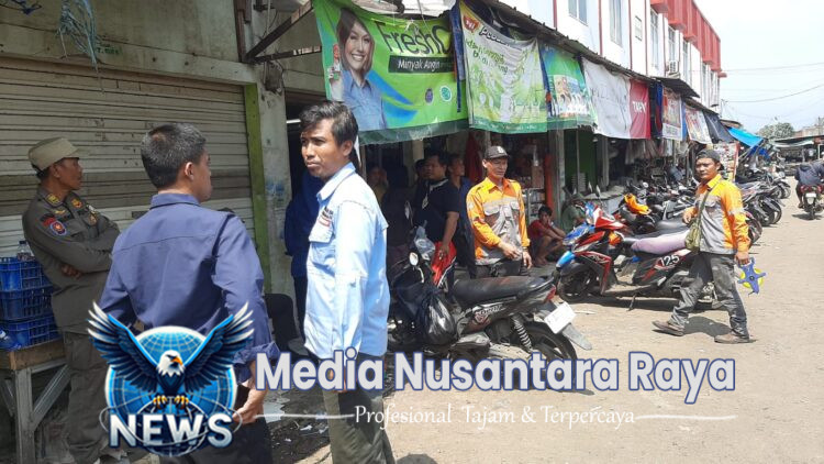 Panit Bimas Melaksanakan Kegiatan  Monitoring Dampak Penataan Pedagang kaki lima