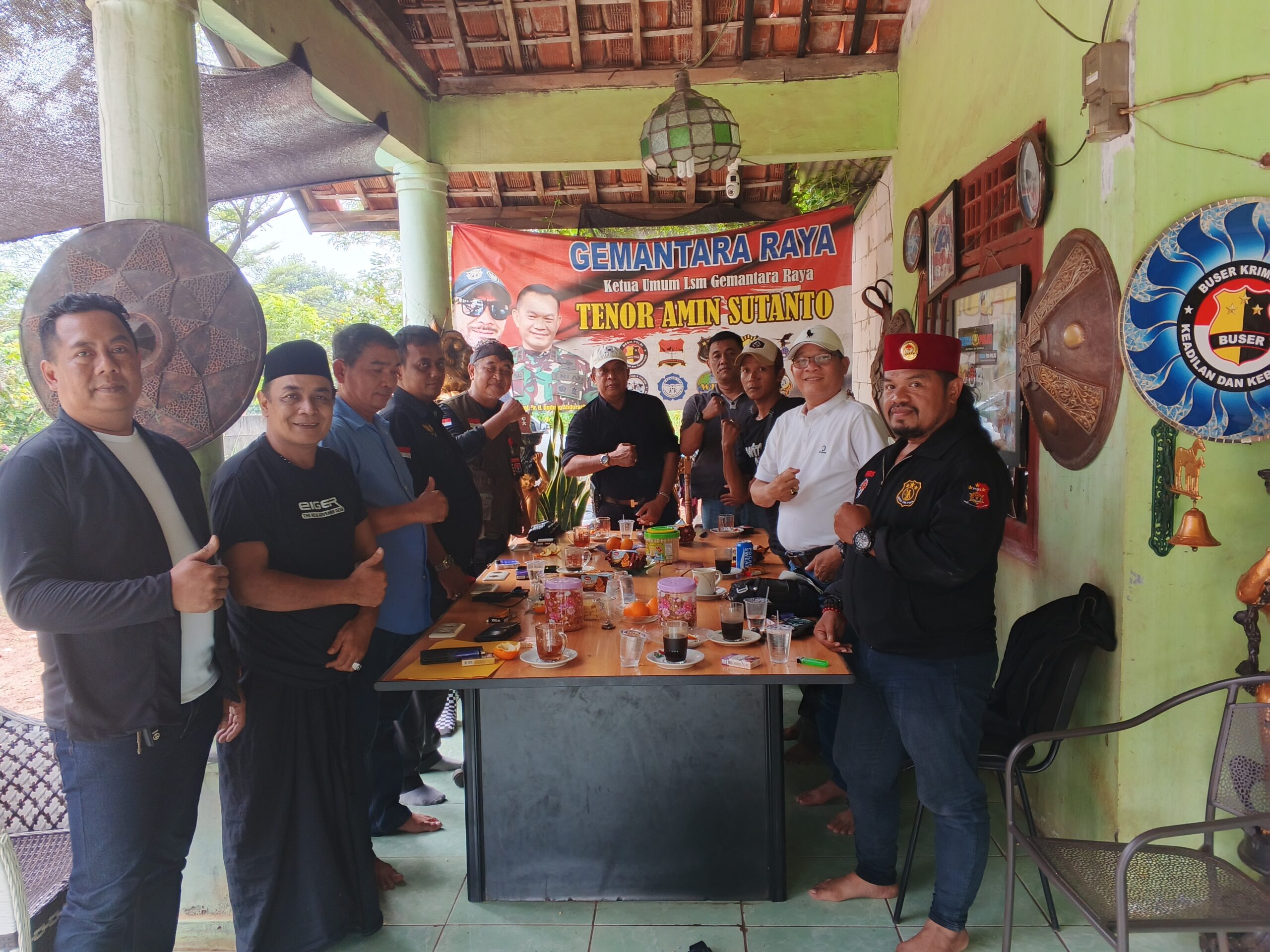 Jajaran Pengurus Media TNI POLRI Halal Bihalal Kekantor Pusat Media TNI POLRI 