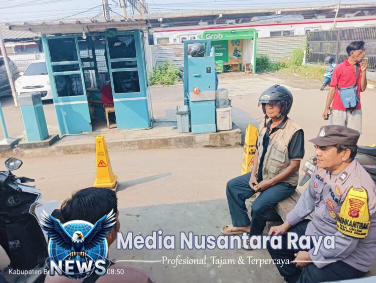 Bhabinkamtibmas Polsek Parung Panjang Polres Bogor Polda Jabar Sambang dan beri himbauan beri Kamtibmas kepada Warga