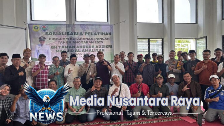 Bhabinkamtibmas mengikuti sosialisasi dan pelatihan ketahanan pangan di Desa Ciawi TA. 2025