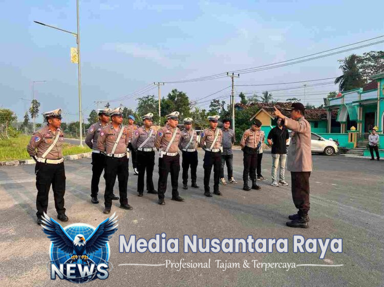 Razia Gabungan Sat Lantas Polres Tulang Bawang Barat : Tindak Pelanggaran dan Sosialisasi Pajak Kendaraan