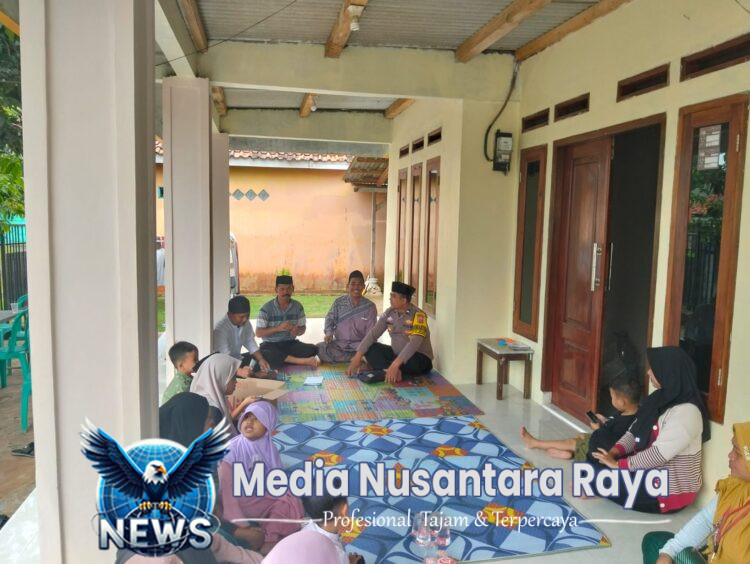 Bhabinkamtibmas Polsek Klapanunggal Sambang warga Desa Bojong dan Sampaikan Himbauan Kamtibmas