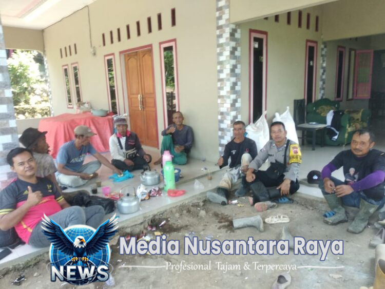 Bhabinkamtibmas Polsek Tanjungsari Sambang Warga masyarakat Sampaikan Himbauan Kamtibmas