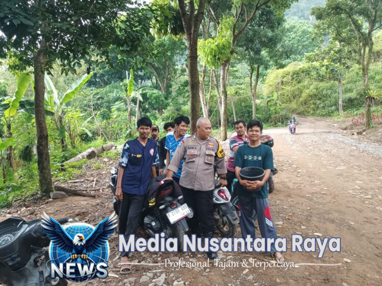 Bhabinkamtibmas Polsek Babakan Madang Polres Bogor Sambang Warga dan silaturahmi dengan warga sampaikan pesan kamtibmas