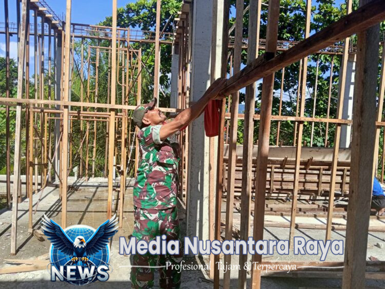 Babinsa koramil 1705-01/Nabire Monitoring pembangunan kantor yayasan di wilayah binaan