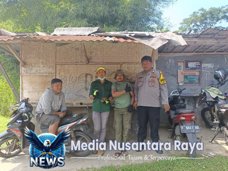Bhabinkamtibmas Polsek Cisarua Sambang Warga Bari Himbauan Kamtibmas