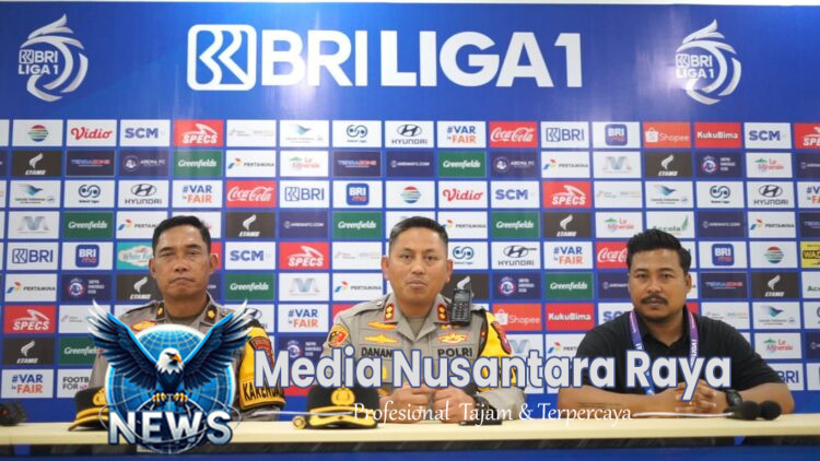 Pertandingan Perdana di Stadion Kanjuruhan Berjalan Tertib, Oknum Pelempar Bus Diburu