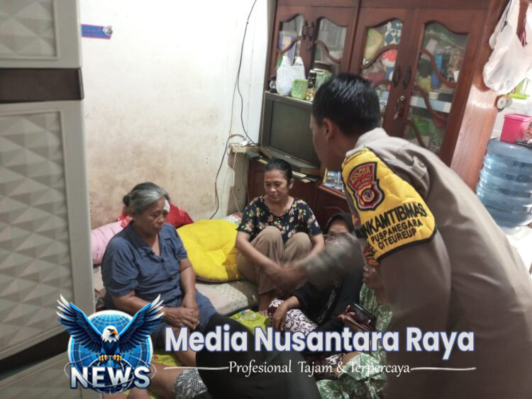 Wujud Kepedulian Kepada Masyarakat, Aiptu M.Ashari Bhabinkamtibmas Polsek Citeureup Kunjungi Warganya Yang Menjadi Korban Kecelakaan Rombongan Bus