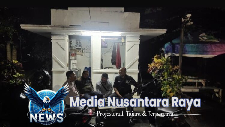 Bhabinkamtibmas Polsek CSR Polres Bogor Cek Pos Kamling Sampaikan Pesan Kamtibmas