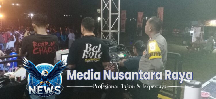 Bhabinkamtibmas Polsek Ciampea Polres Bogor Kontrol Acara Malam hiburan Yang Diselenggarakan Oleh Karang Taruna Desa Bojongrangkas Kec. Ciampea Beri Pesan Kamtibmas