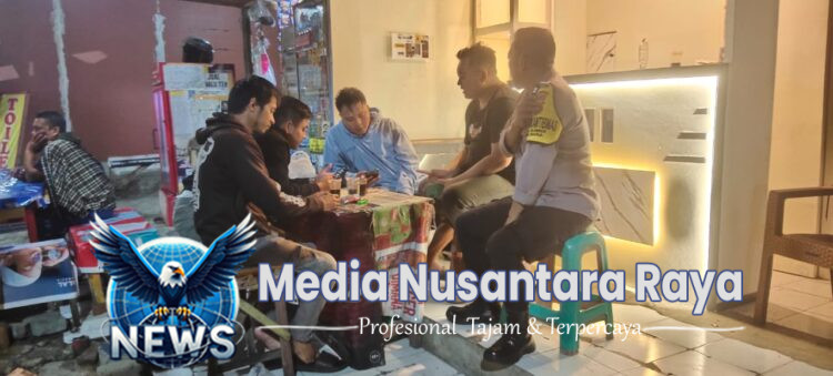 Bhabinkamtibmas Polsek Cisarua Polres Bogor Cek Pos Kamling Sampaikan Pesan Kamtibmas