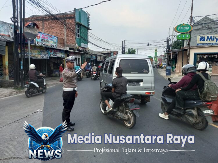 Polsek Ciampea Polres Bogor Gelar Pengaturan Lalu Lintas Sore Hari, Wujudkan Kamseltibcarlantas
