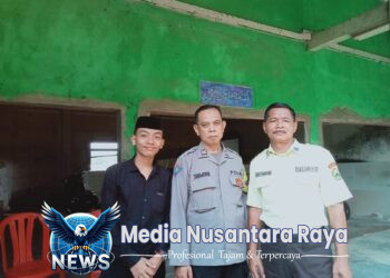Bhabinkamtibmas Polsek Leuwiliang Polres Bogor Sambangi Warga, Pererat Kedekatan dan Sampaikan Pesan Kamtibmas