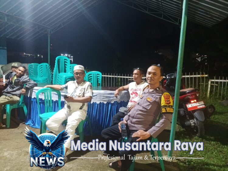 Bhabinkamtibmas Polsek Ciampea Polres Bogor Laksanakan Silaturahmi dengan Kepala Desa Cibuntu