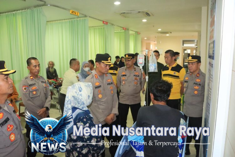 Bentuk Peduli, Kapolres Lampung Utara Tinjau Langsung Warga Korban Keracunan Makanan