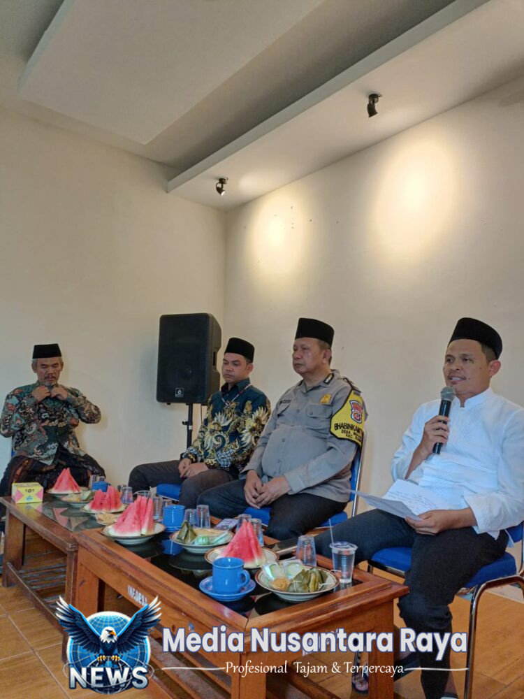 Bhabinkamtibmas Desa Mekarsari Sambang Warga, Tegaskan Pentingnya Harkamtibmas