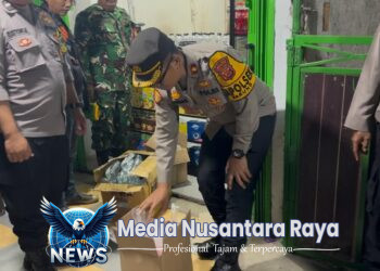 Polsek Parung Sita Ratusan Botol Miras Ilegal dalam Giat KRYD Malam Hari