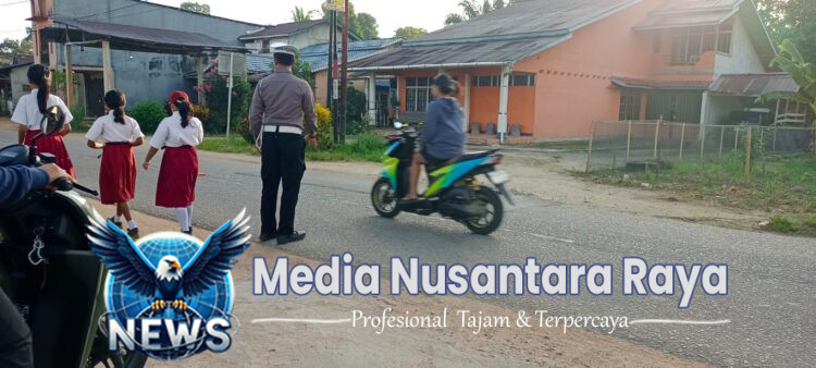 Ciptakan Kamtibcarlantas Personil Polsek Mempawah Hulu Laksanakan Strong Point