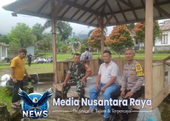 Bhabinkamtibmas Polsek Cisarua dan Babinsa Kunjungi Warga di Kelurahan Cisarua Beri Himbauan Kamtibmas