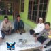 Bhabinkamtibmas Polsek Parung menjalin kedekatan Dengan masyarakat Desa binaan.
