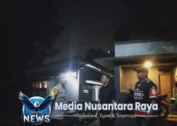 Bhabinkamtibmas Polsek Cisarua Cek Pos Kamling, Sampaikan Pesan Kamtibmas kepada Warga